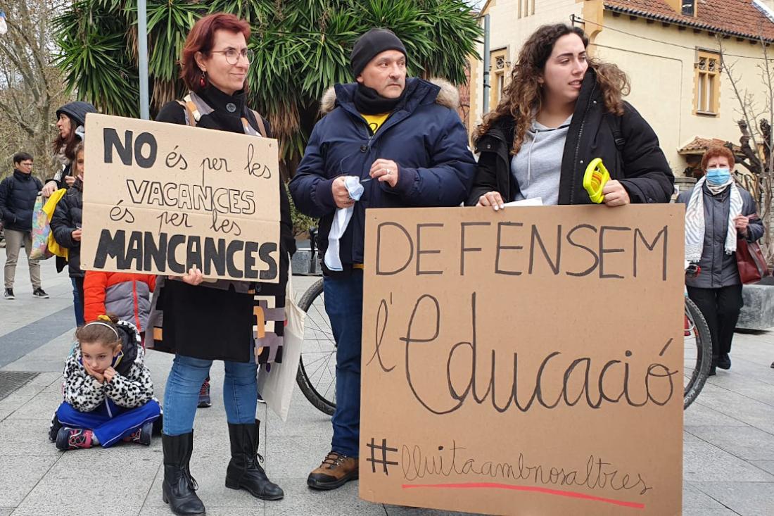 El Ple aprova una moció de suport a la comunitat educativa